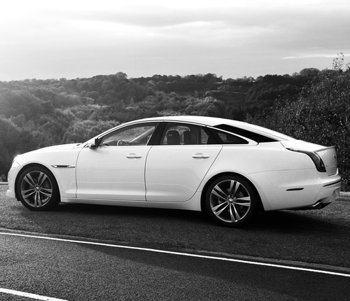 Jaguar XJ - 0